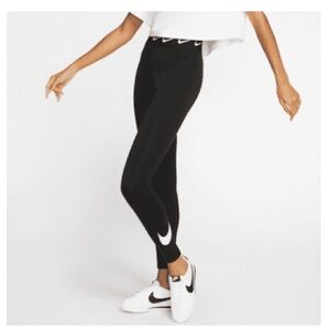 Nike High Waisted Leggings Size L